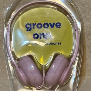 Groove Light Pink On-Ear Headphones